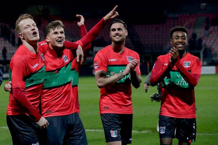 总冠军的缺 总冠军的缺