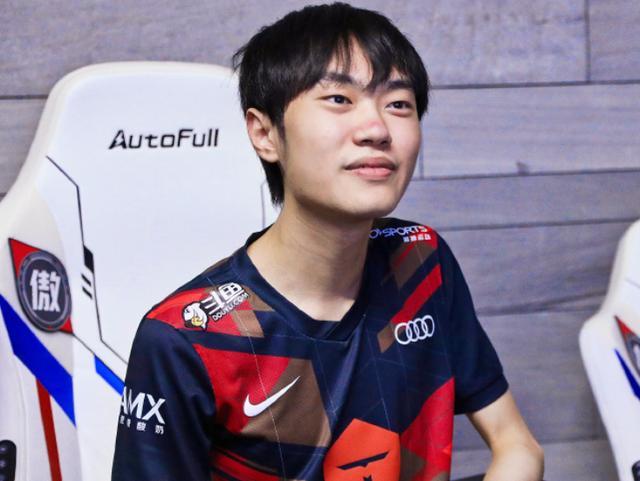 右的先锋配 右的先锋配